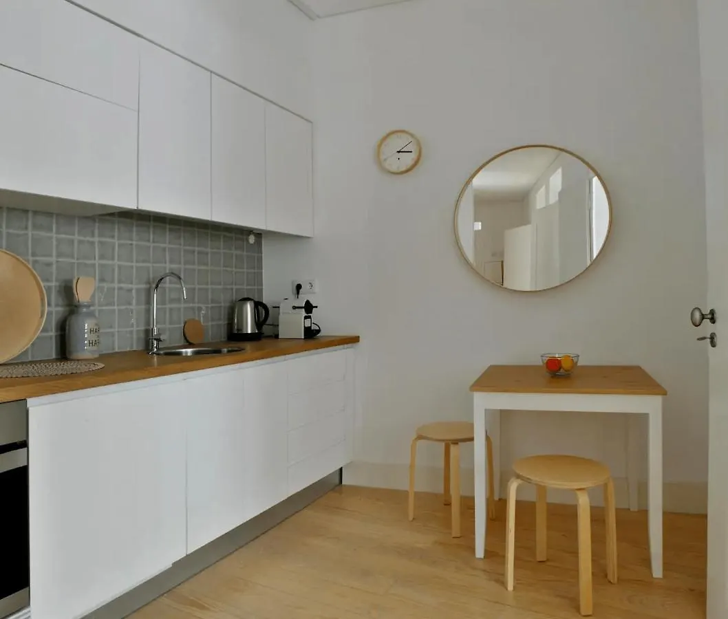 Alfama Confortable Apartment Near Cathedral Lisboa 0*,  Πορτογαλία